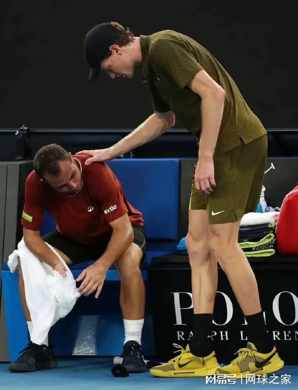 开云体育网址-辛纳分享美网输球后一关键改变，大坂战袍遭吐槽cos新白娘子传奇